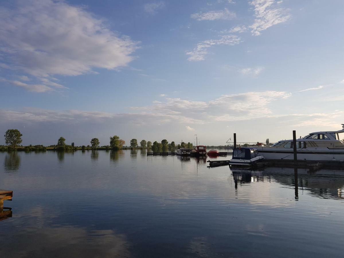 Chalet THE LAKE - de Schans Alphen Benedeneind Exterior foto